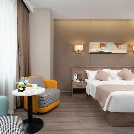 Candy Box Boutique Hotel Чунцин Экстерьер фото